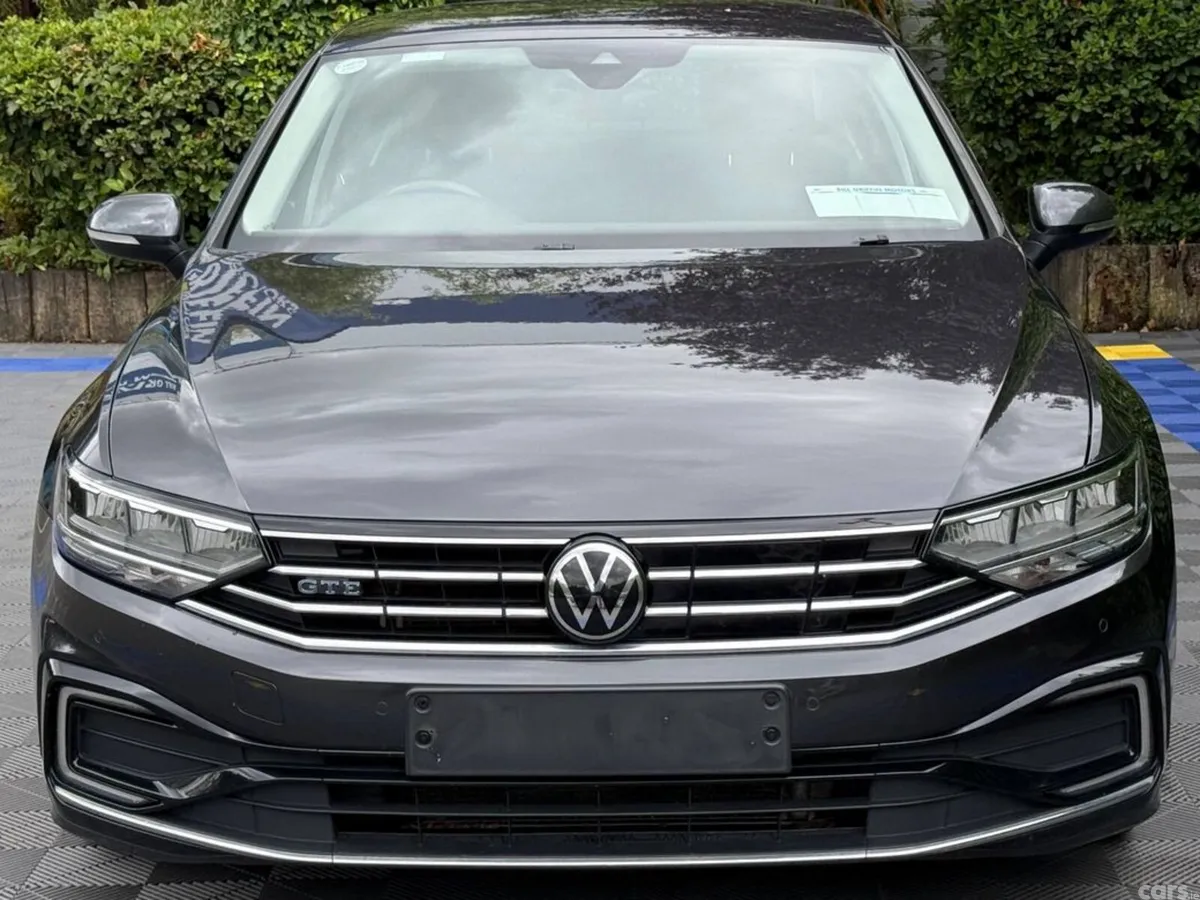 Volkswagen Passat Saloon, Petrol Plug-in Hybrid, 2021, Grey