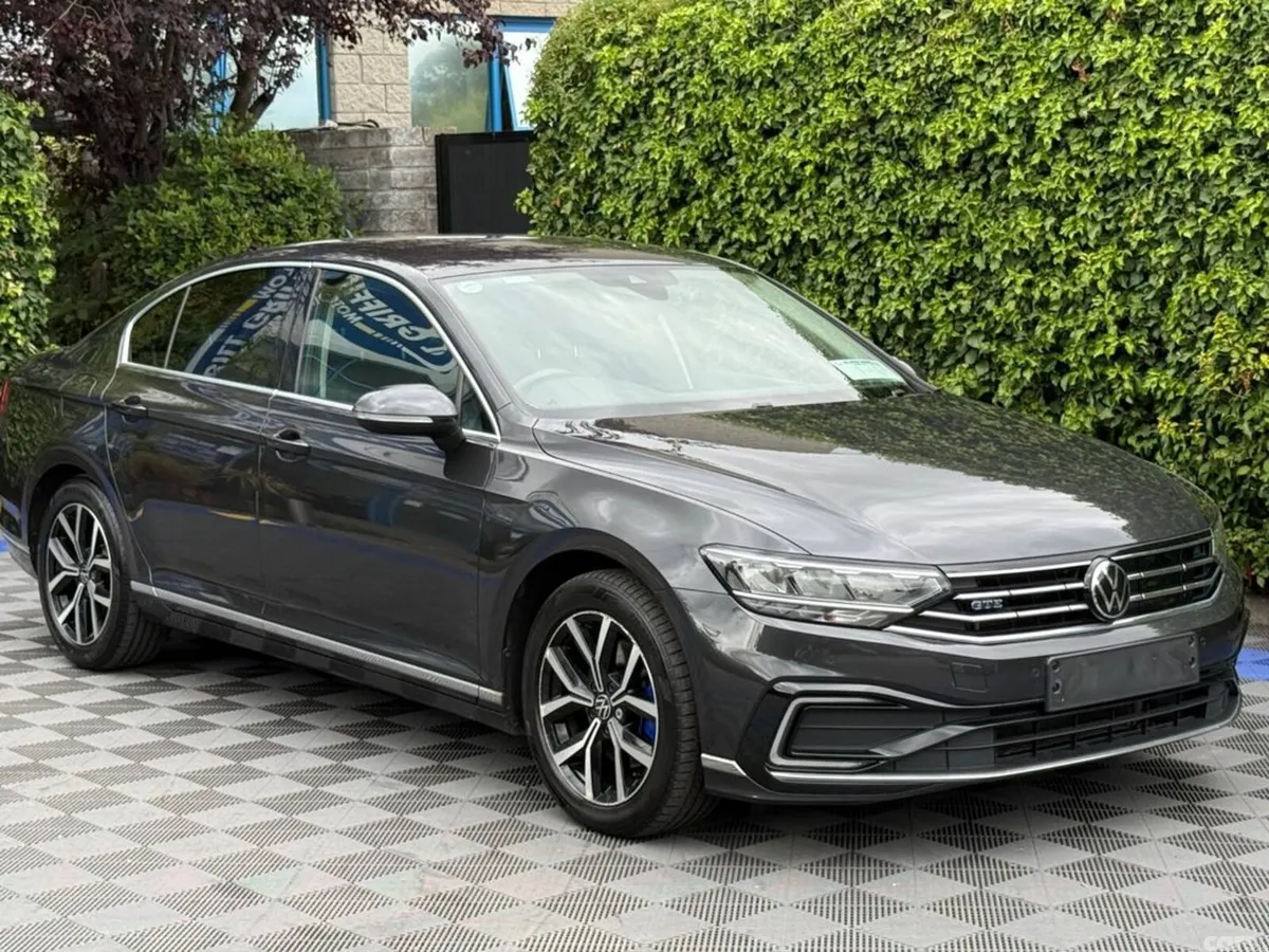 Volkswagen Passat Saloon, Petrol Plug-in Hybrid, 2021, Grey