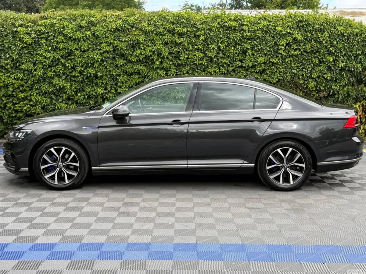 Volkswagen Passat Saloon, Petrol Plug-in Hybrid, 2021, Grey