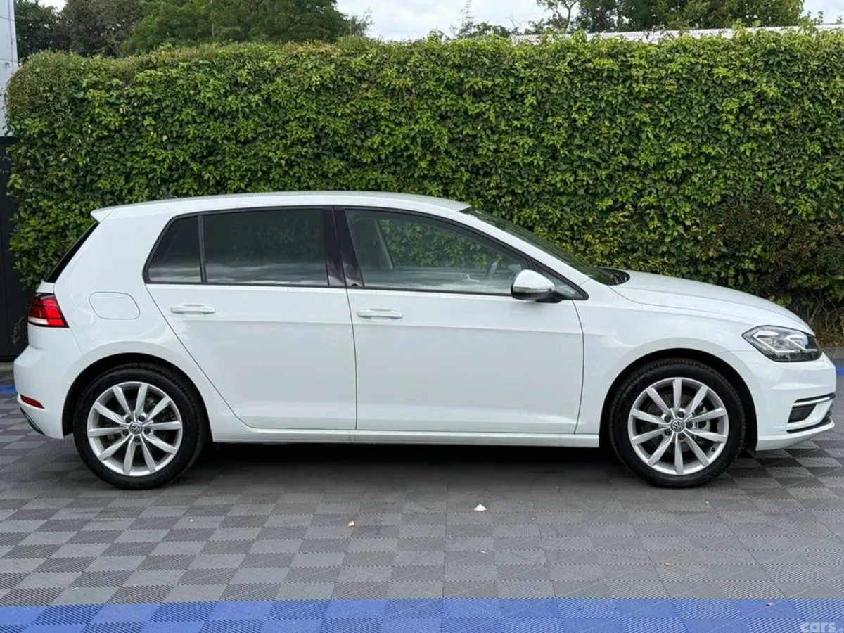 Volkswagen Golf Hatchback, Petrol, 2018, White