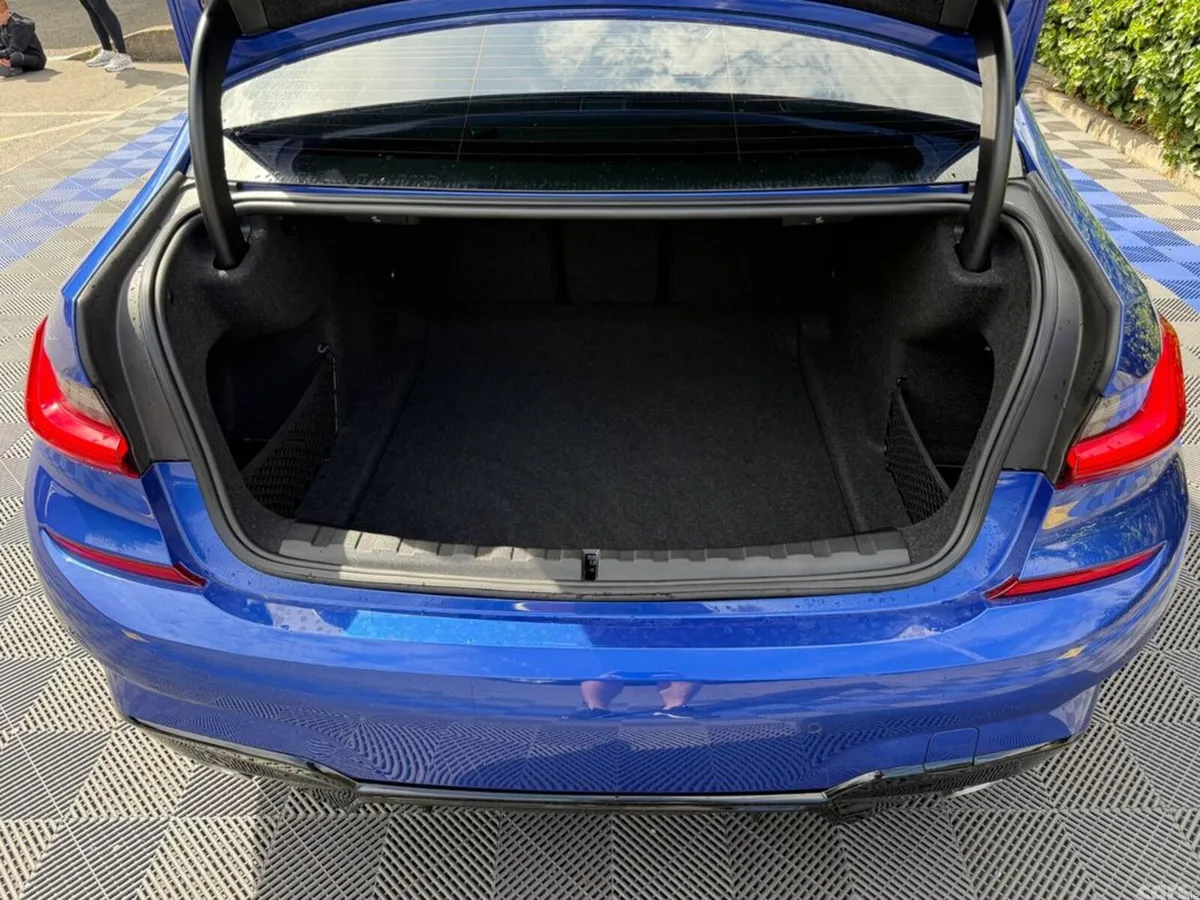 BMW 3-Series Saloon, Diesel, 2021, Blue