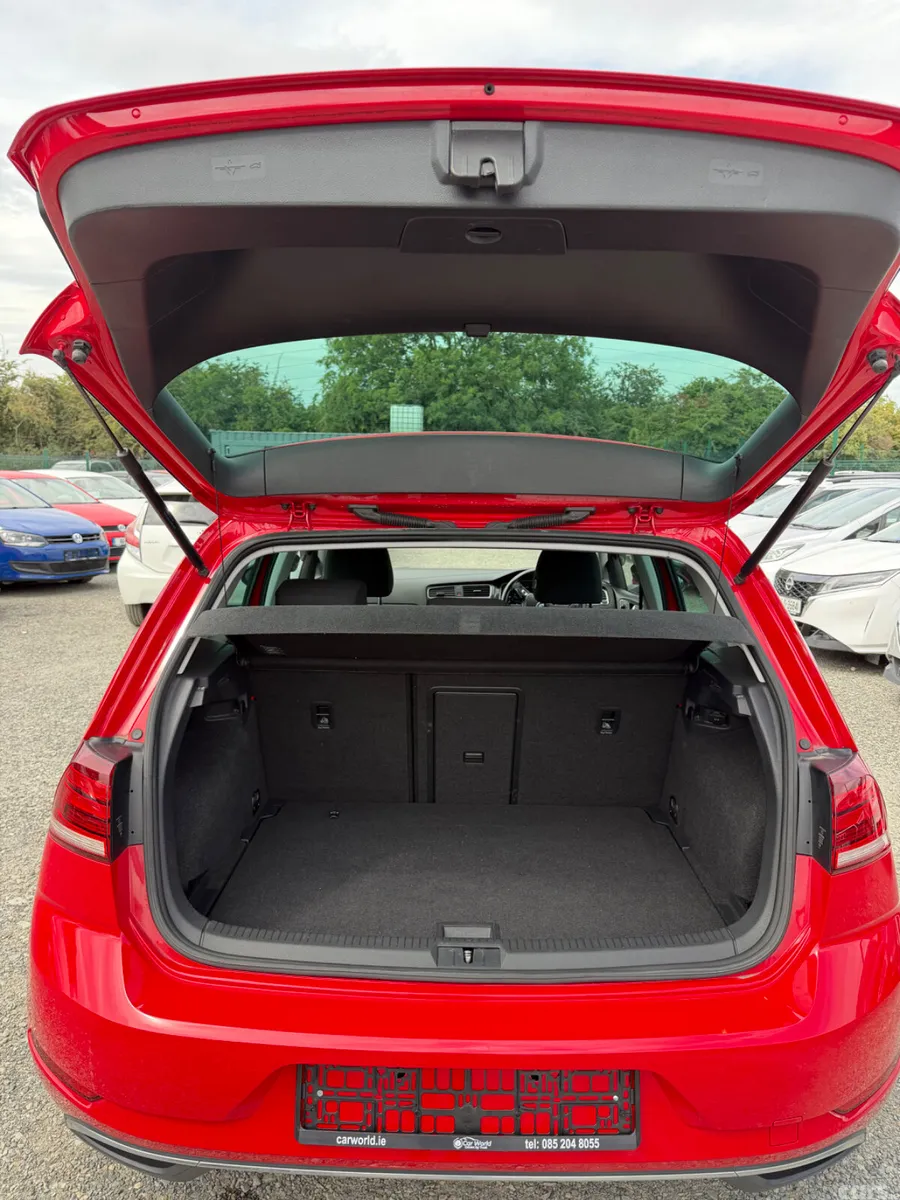Volkswagen Golf Hatchback, Petrol, 2018, Red