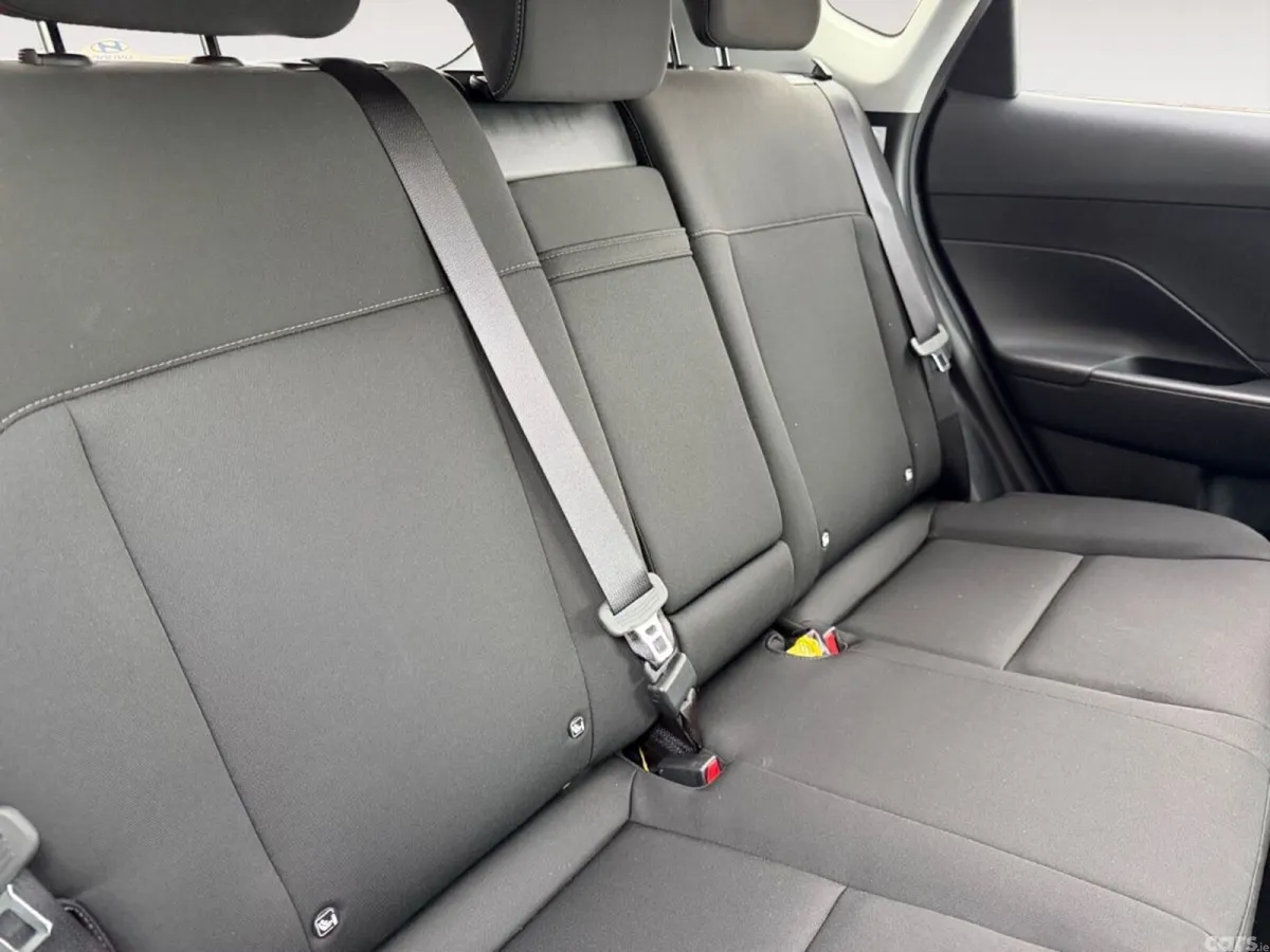 Hyundai KONA MPV, Petrol, 2026, White