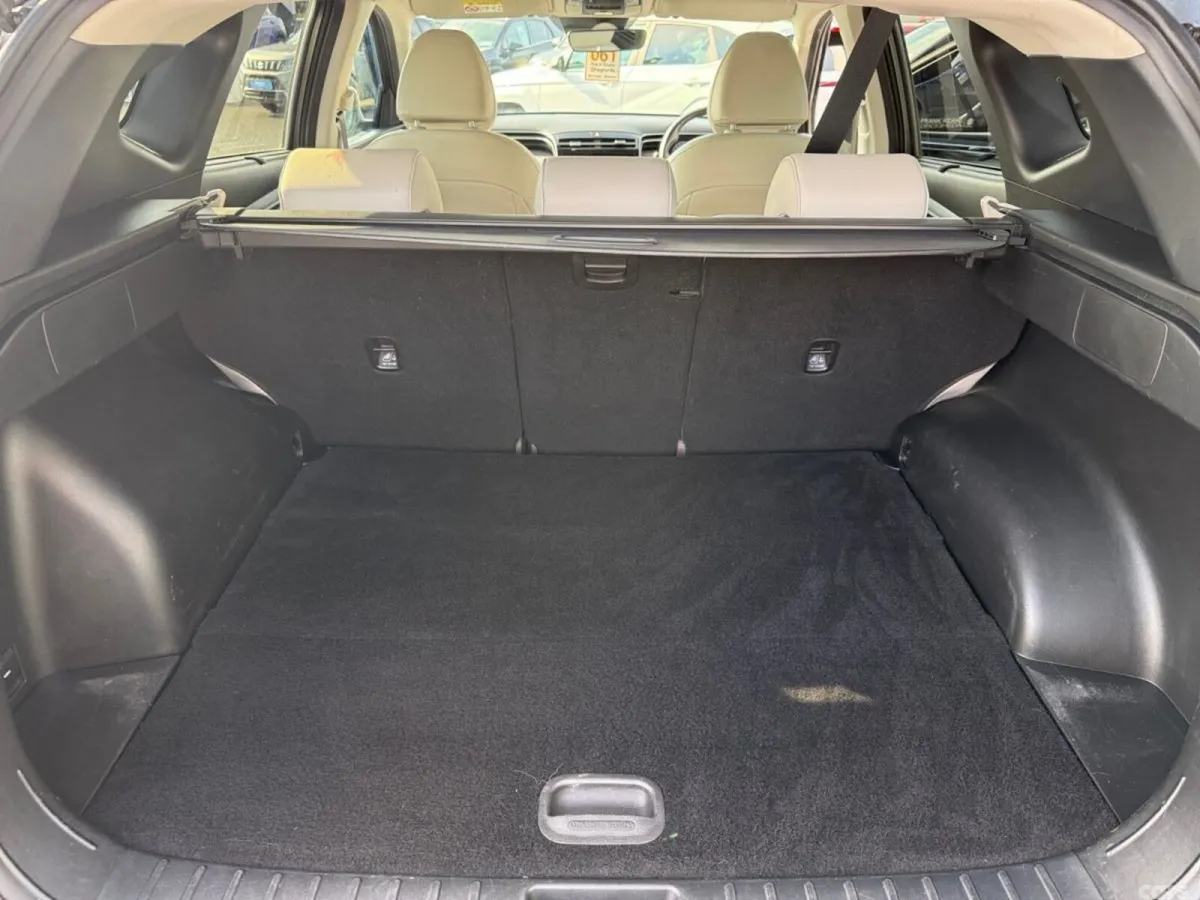 Hyundai Tucson SUV, Petrol Hybrid, 2022, Green
