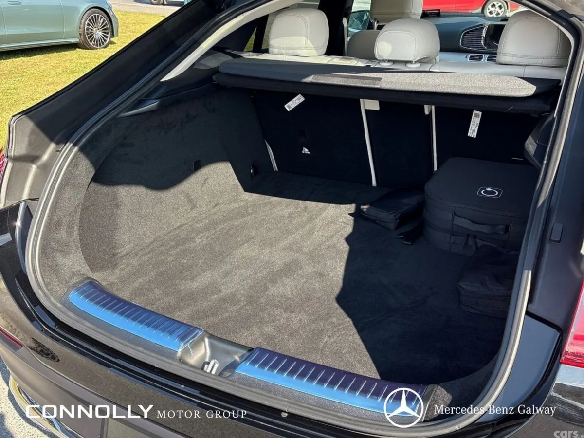 Mercedes-Benz GLE SUV, Petrol Plug-in Hybrid, 2027, Black