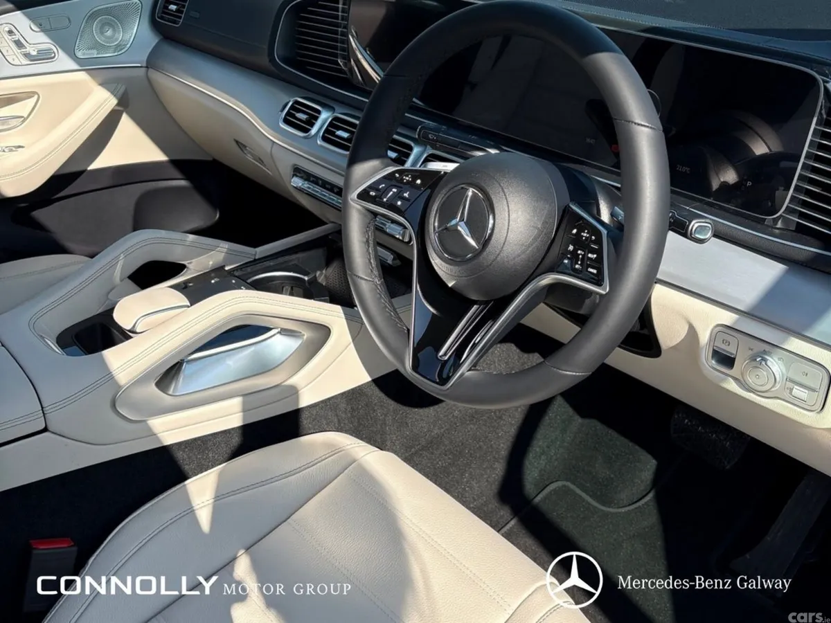 Mercedes-Benz GLE SUV, Petrol Plug-in Hybrid, 2027, Black