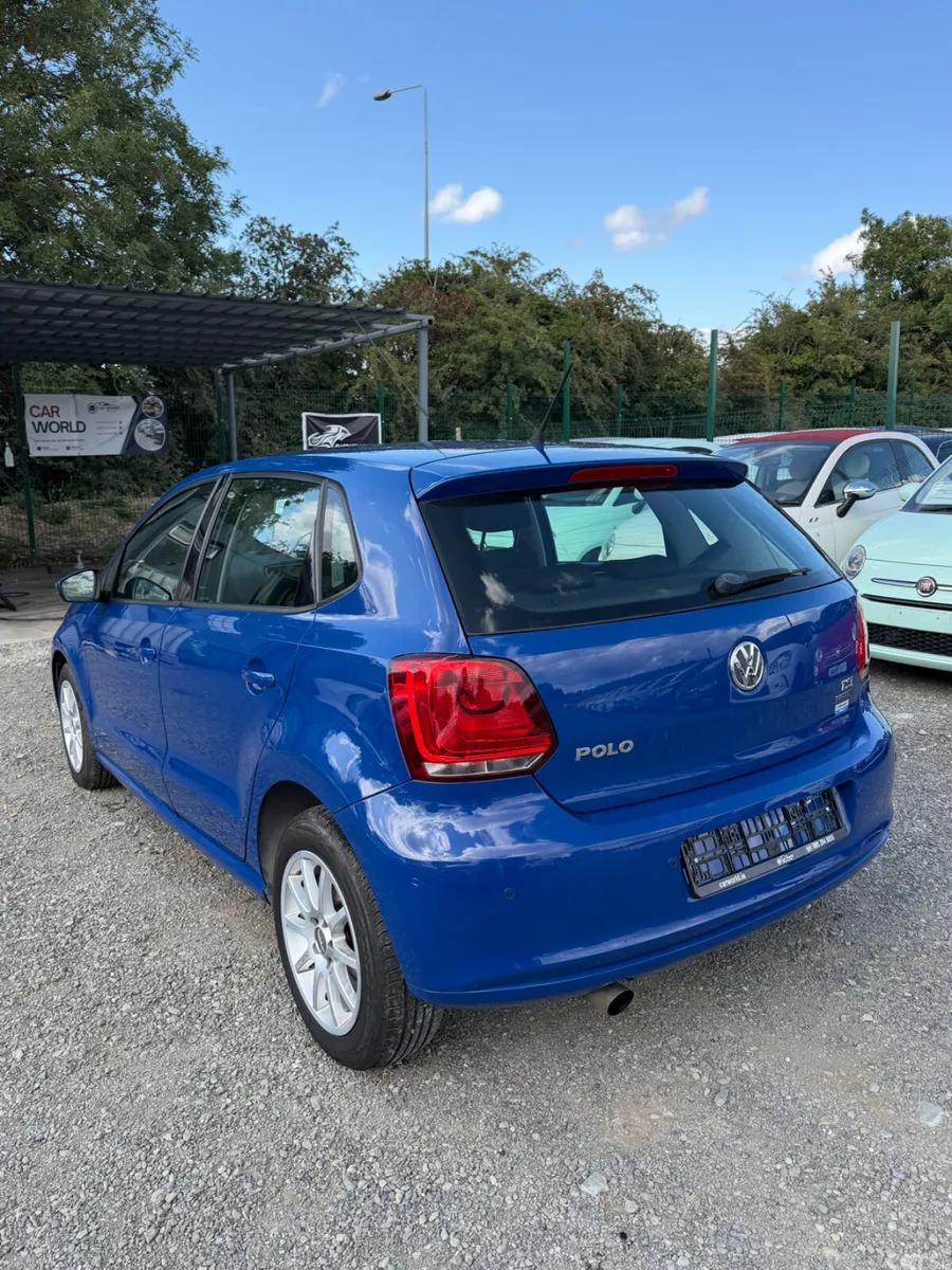 Volkswagen Polo Hatchback, Petrol, 2013, Blue