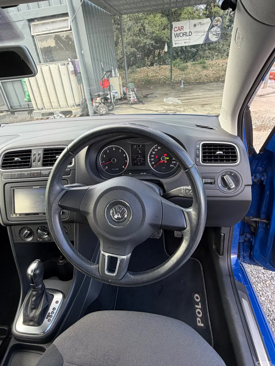 Volkswagen Polo Hatchback, Petrol, 2013, Blue