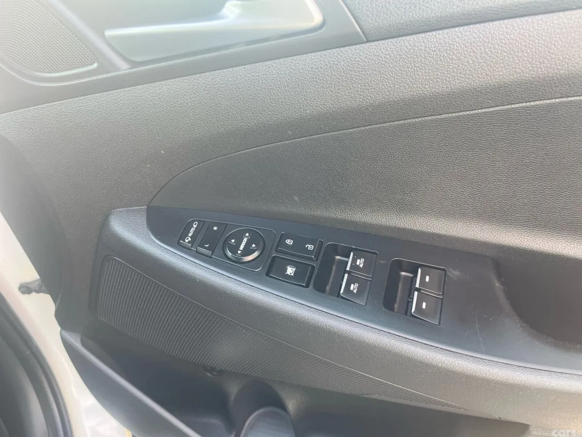 Hyundai Tucson SUV, Diesel, 2019, White