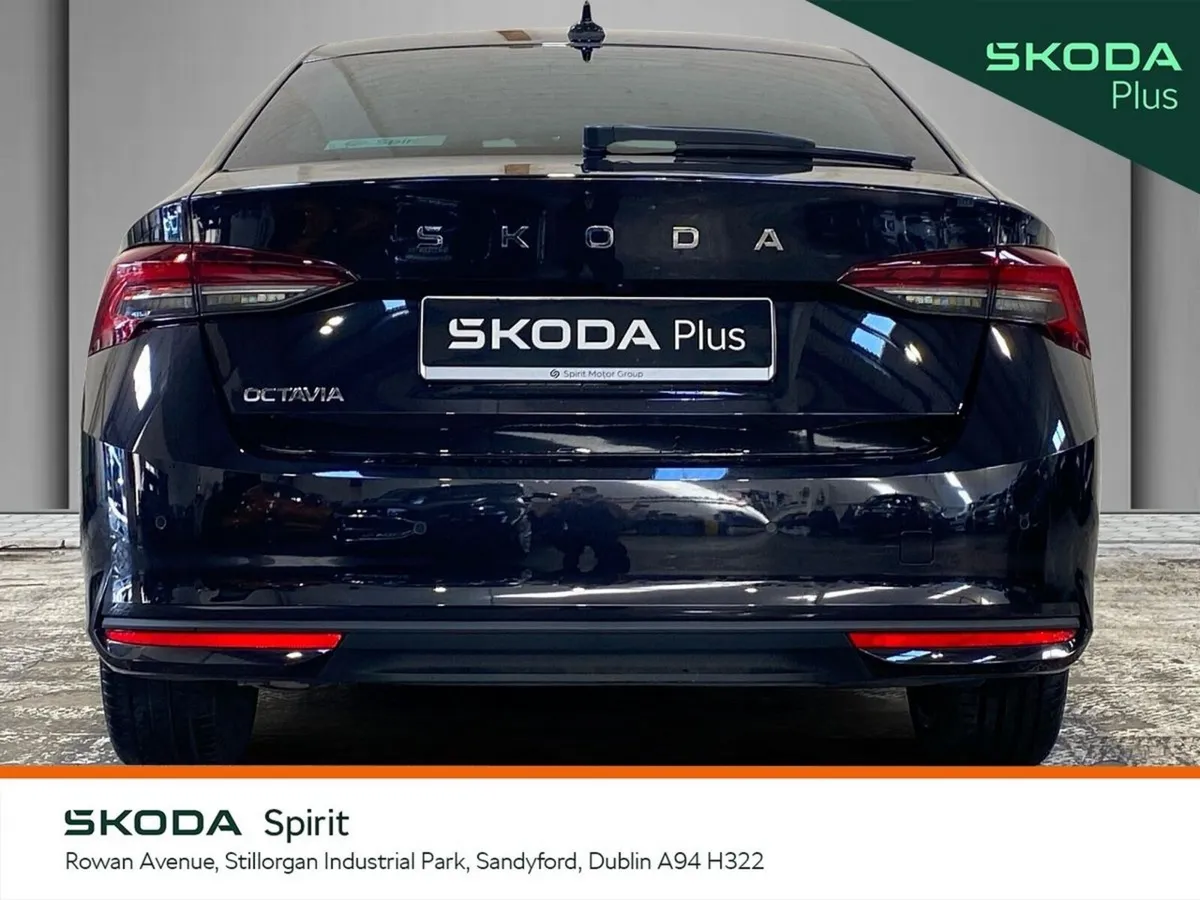 Skoda Octavia Saloon, Petrol, 2025, Black