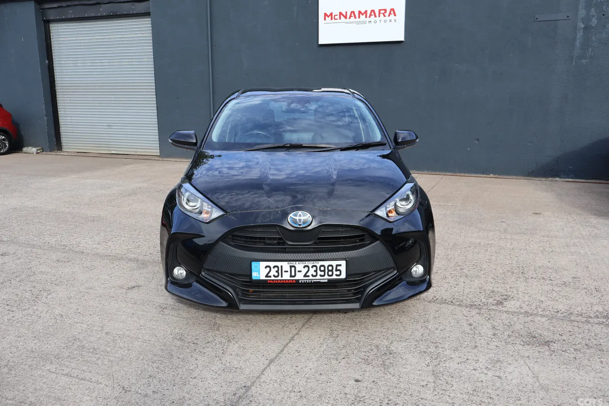 Toyota Yaris Hatchback, Petrol Hybrid, 2023, Black