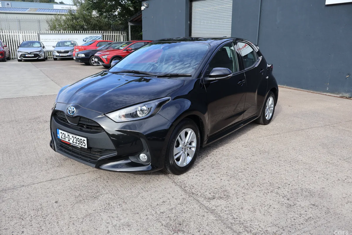 Toyota Yaris Hatchback, Petrol Hybrid, 2023, Black