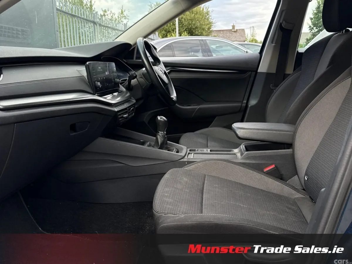 Skoda Octavia Estate, Diesel, 2022, Blue