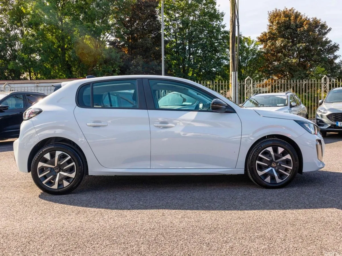 Peugeot 208 Hatchback, Petrol, 2026, White