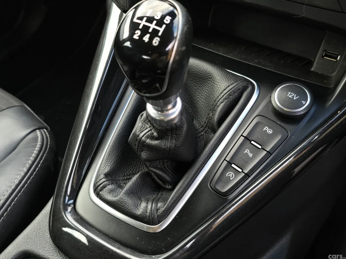 Ford Focus Hatchback, Diesel, 2016, Grey