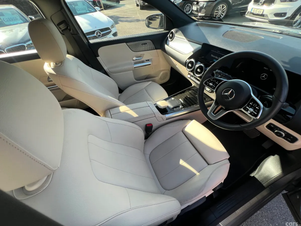 Mercedes-Benz GLA SUV, Petrol, 2023, Grey