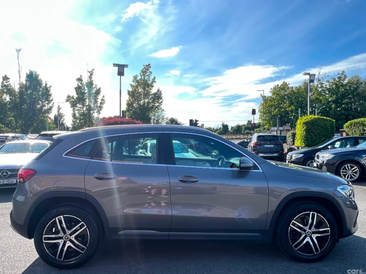 Mercedes-Benz GLA SUV, Petrol, 2023, Grey