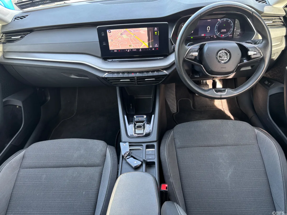 Skoda Octavia Estate, Petrol Plug-in Hybrid, 2023, Silver