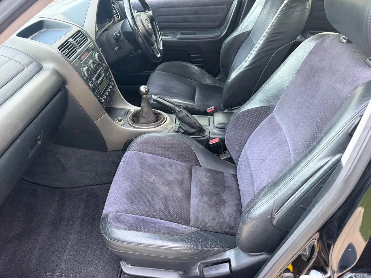 Lexus IS Saloon, Petrol, 2000, Black