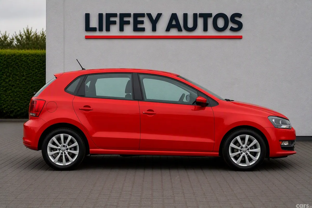 Volkswagen Polo Hatchback, Petrol, 2014, Red