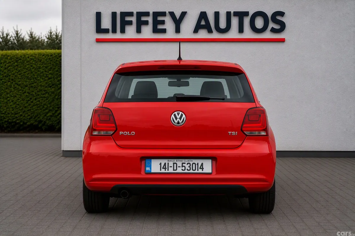 Volkswagen Polo Hatchback, Petrol, 2014, Red