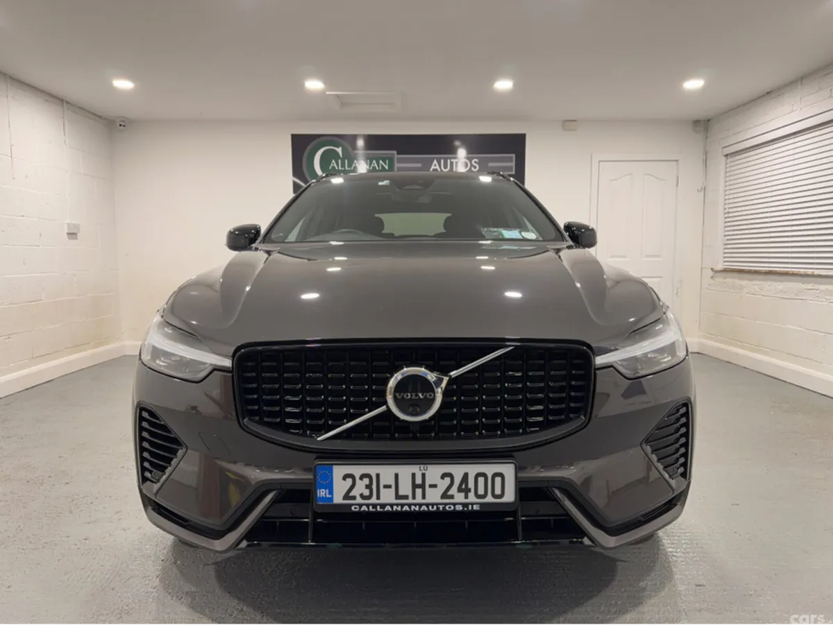 Volvo XC60 SUV, Petrol Plug-in Hybrid, 2023, Grey