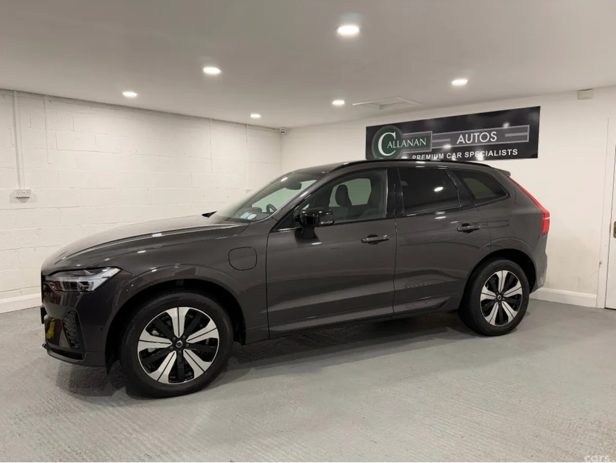 Volvo XC60 SUV, Petrol Plug-in Hybrid, 2023, Grey