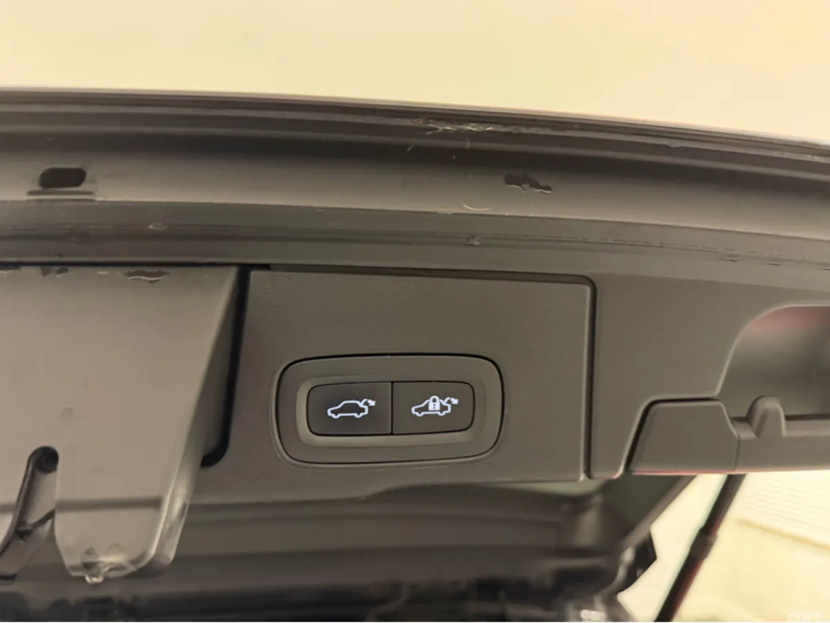 Volvo XC60 SUV, Petrol Plug-in Hybrid, 2023, Grey