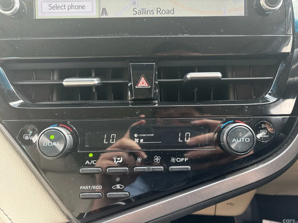 Toyota Camry Saloon, Petrol Hybrid, 2023, Grey