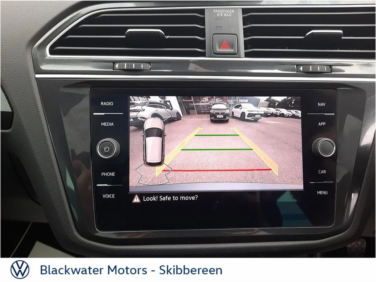 Volkswagen Tiguan Hatchback, Diesel, 2023, Blue