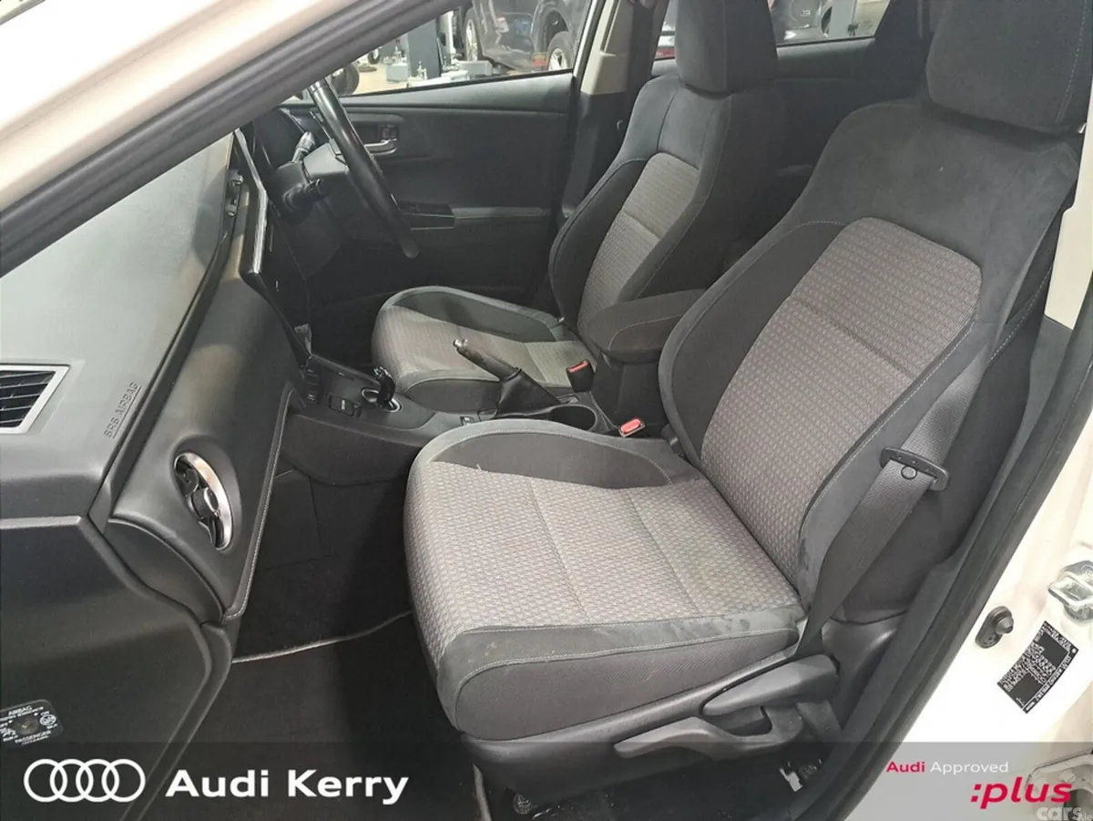 Toyota Auris MPV, Petrol Hybrid, 2018, White
