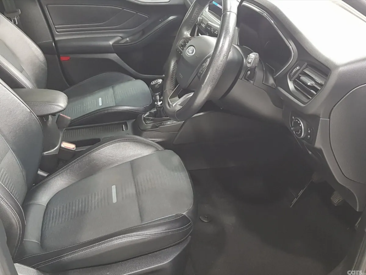 Ford Focus Estate, Petrol, 2020, White