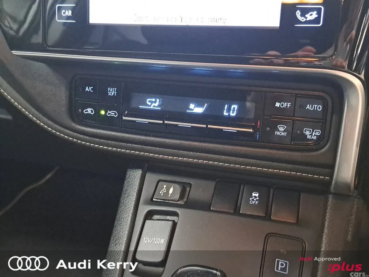 Toyota Auris MPV, Petrol Hybrid, 2018, White