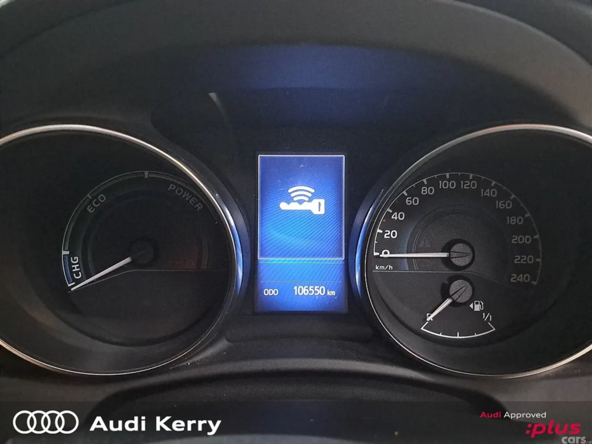 Toyota Auris MPV, Petrol Hybrid, 2018, White