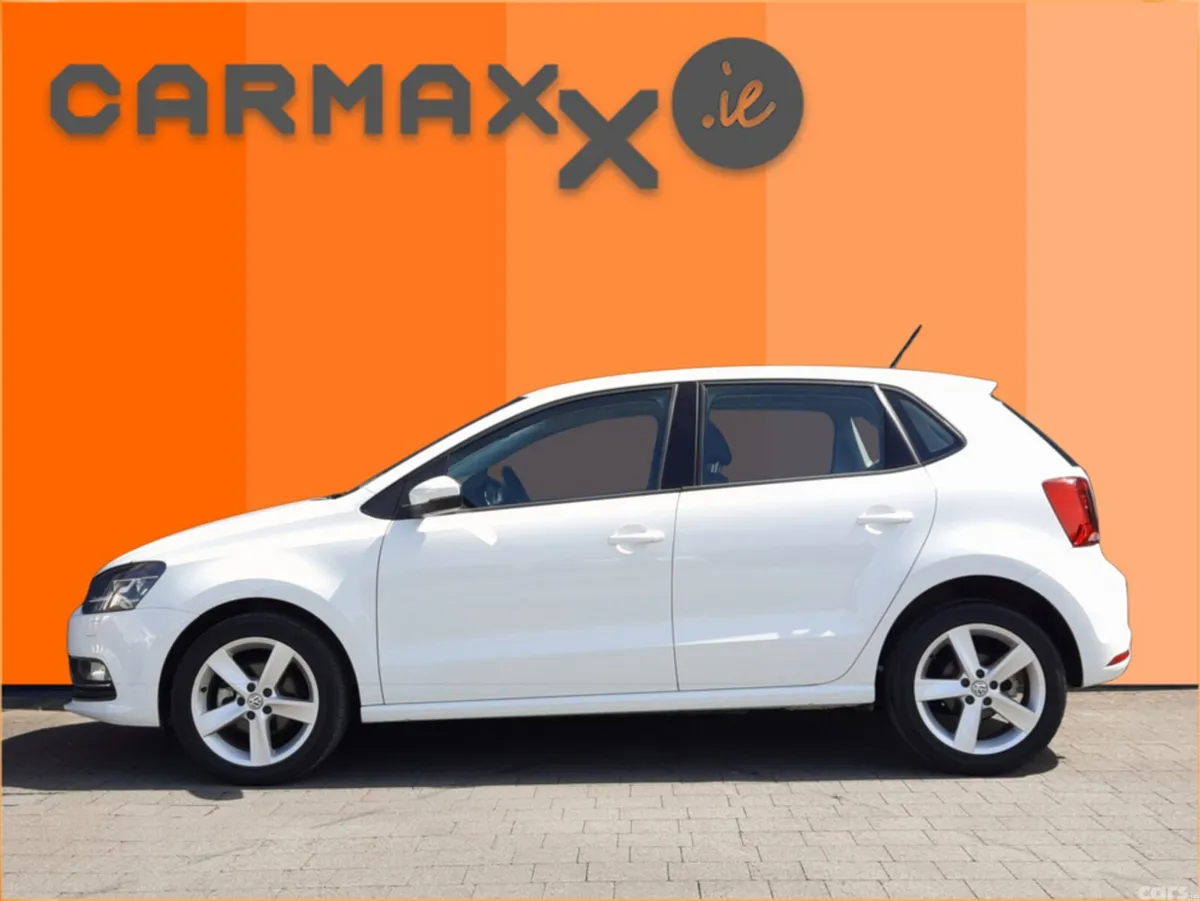 Volkswagen Polo Hatchback, Petrol, 2017, White