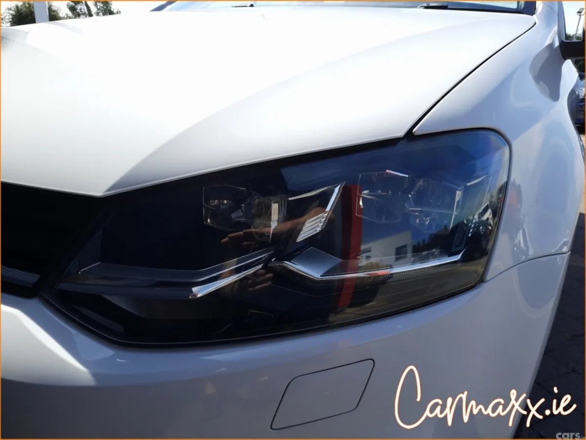 Volkswagen Polo Hatchback, Petrol, 2017, White