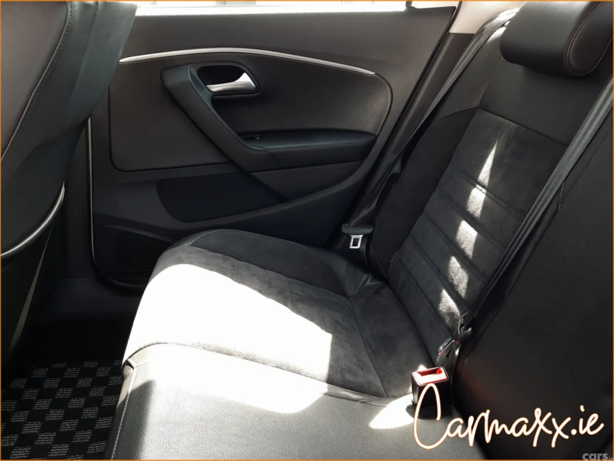 Volkswagen Polo Hatchback, Petrol, 2017, White