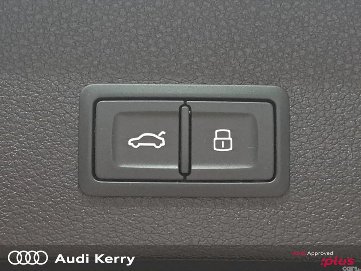 Audi Q2 Hatchback, Petrol, 2024, 