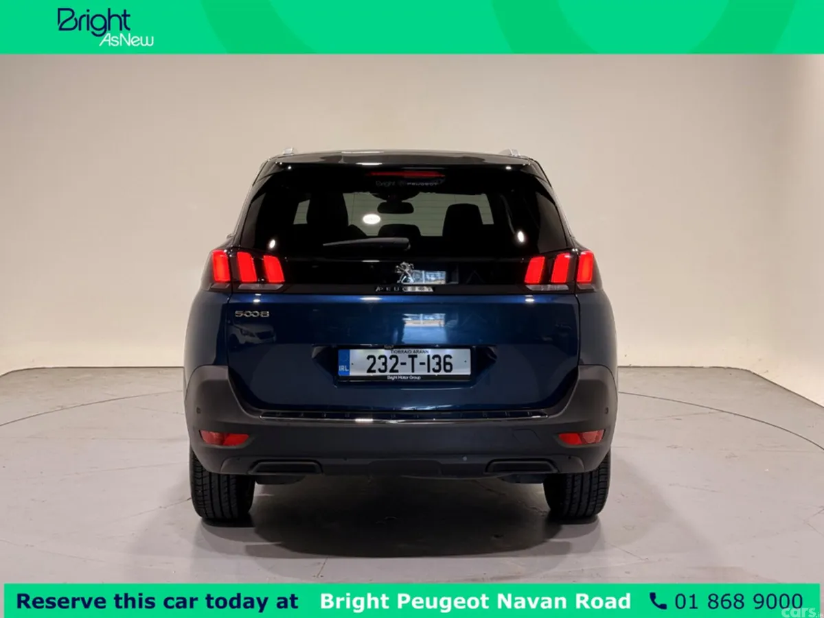 Peugeot 5008 MPV, Diesel, 2023, Blue