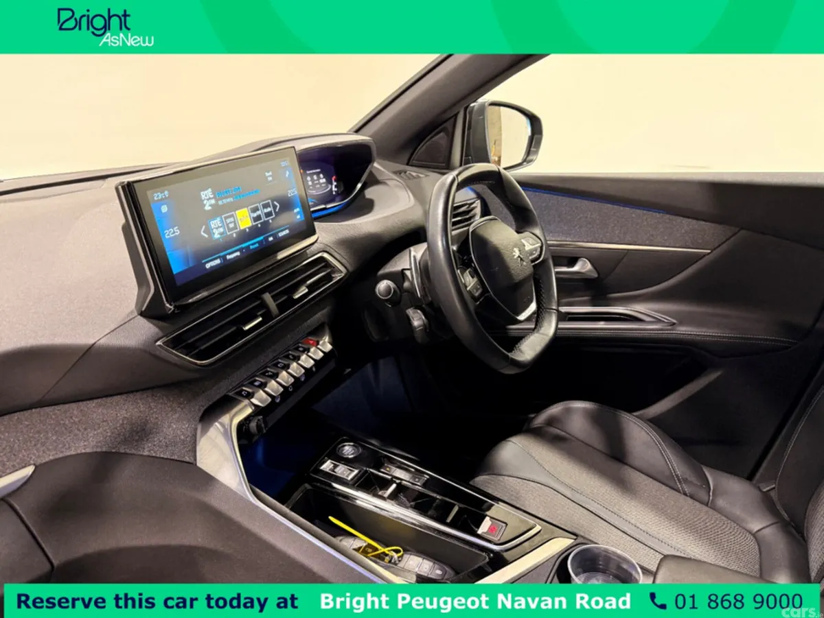 Peugeot 5008 MPV, Diesel, 2023, Blue
