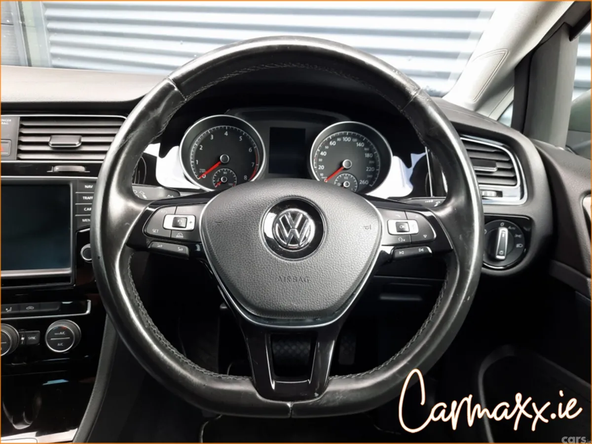 Volkswagen Golf Hatchback, Petrol, 2017, Silver