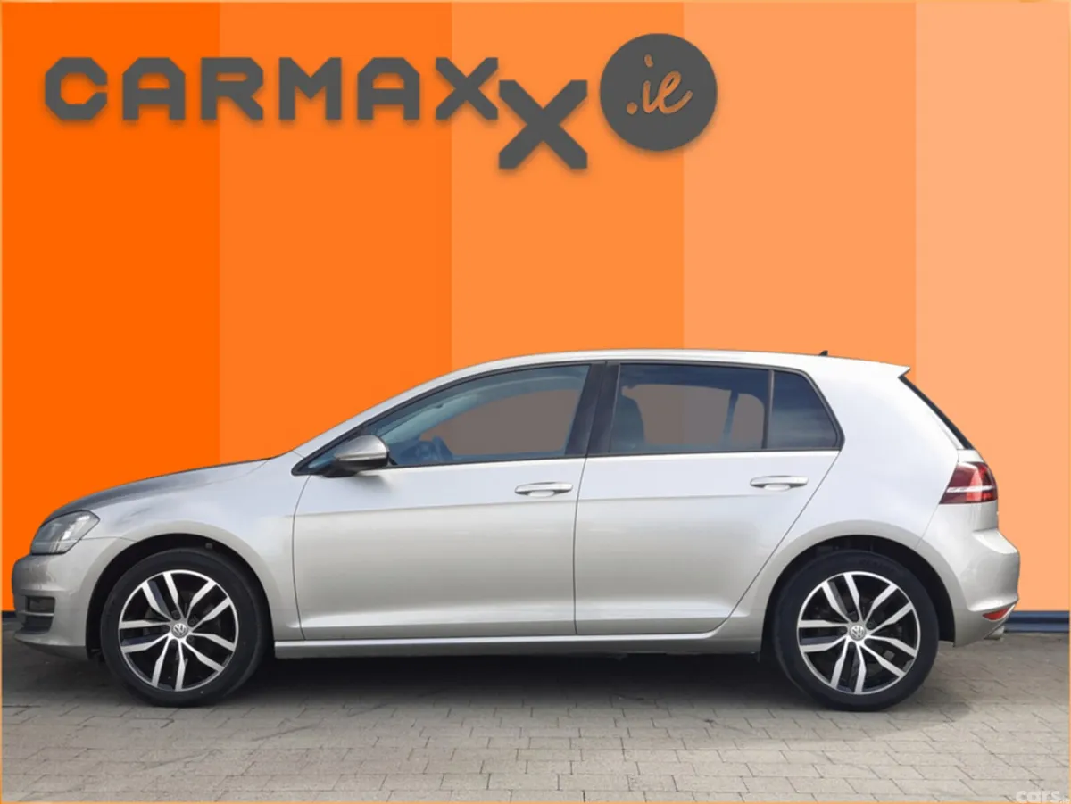 Volkswagen Golf Hatchback, Petrol, 2017, Silver