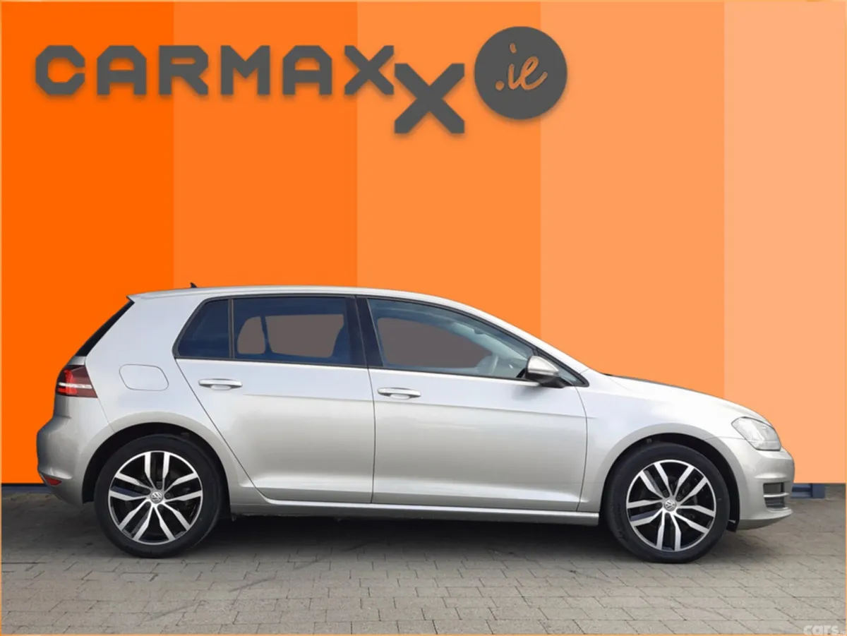Volkswagen Golf Hatchback, Petrol, 2017, Silver