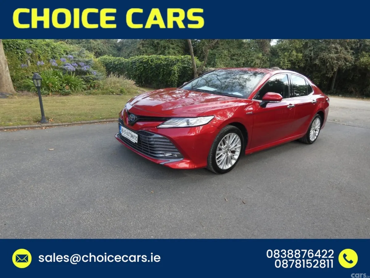 Toyota Camry Saloon, Petrol Hybrid, 2018, Red