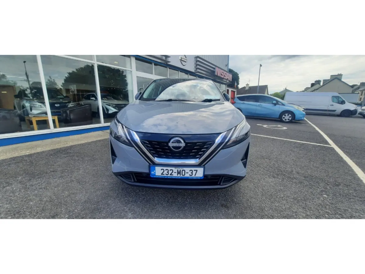 Nissan Qashqai MPV, Petrol, 2023, Grey