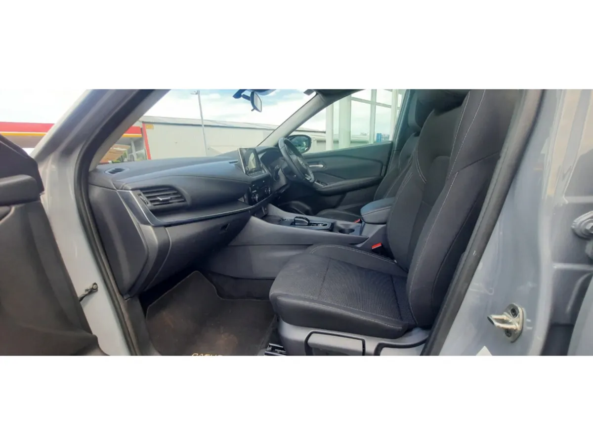 Nissan Qashqai MPV, Petrol, 2023, Grey