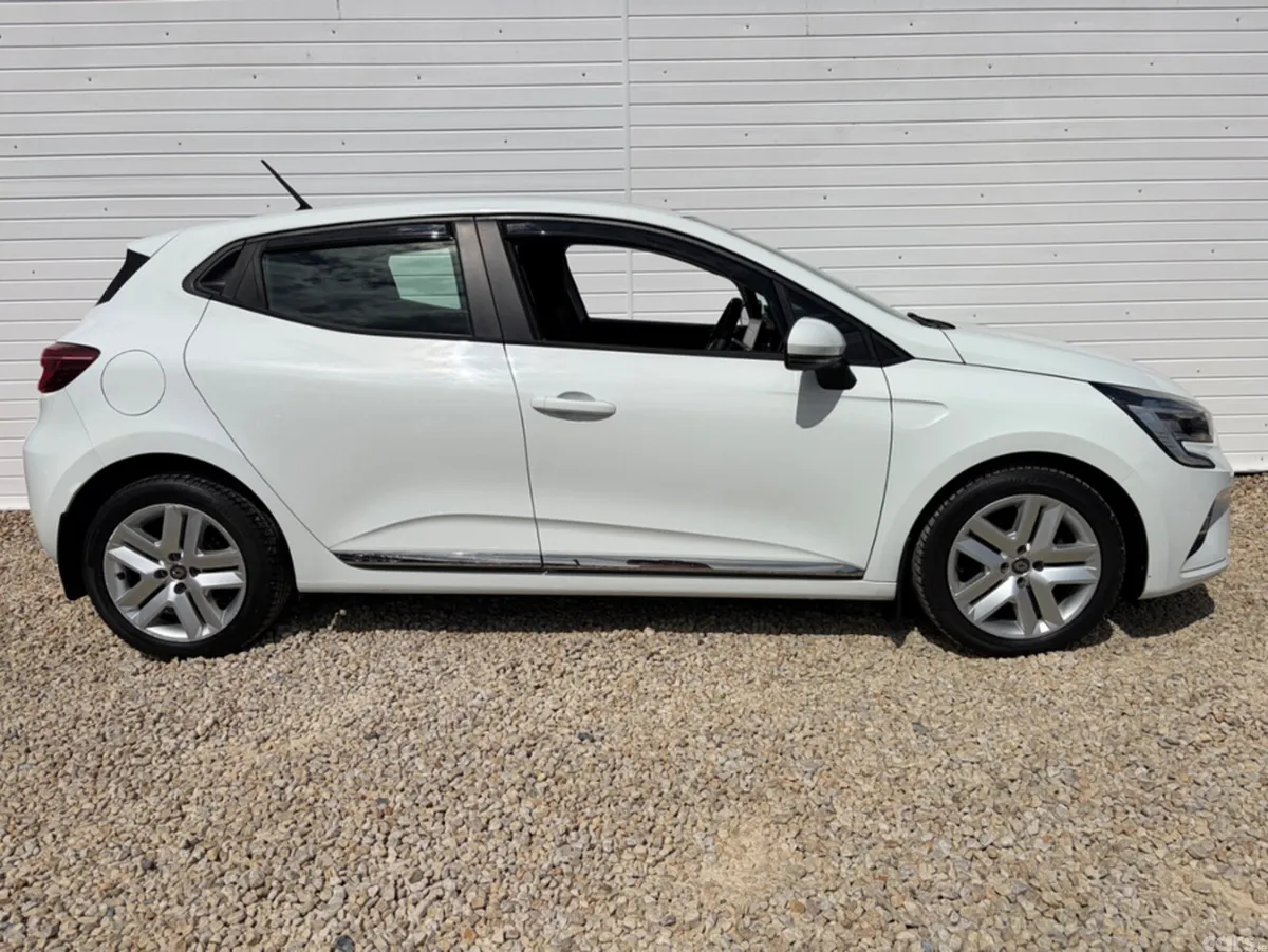 Renault Clio Hatchback, Petrol, 2020, White