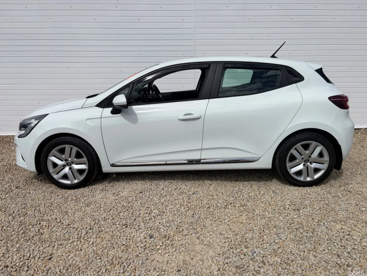 Renault Clio Hatchback, Petrol, 2020, White