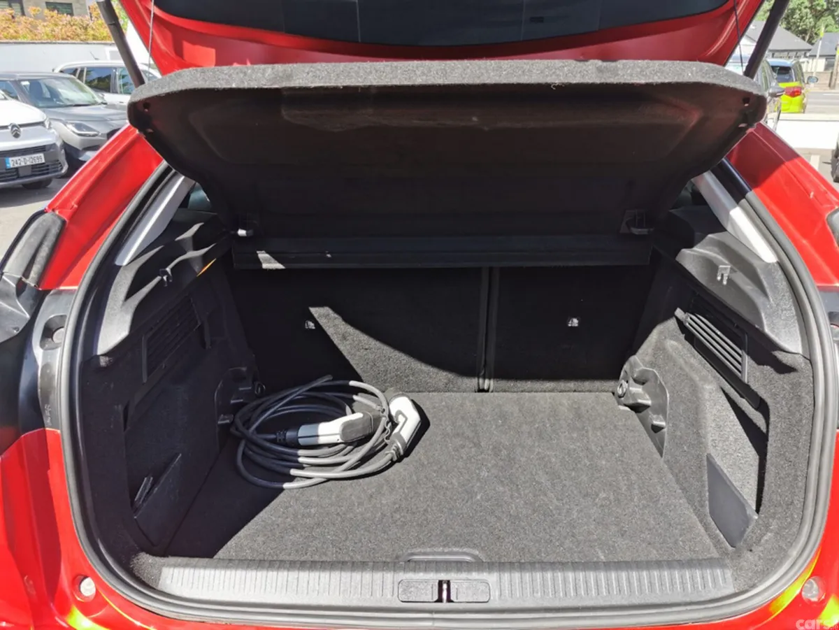 Citroen e-C4 Hatchback, Electric, 2021, Red