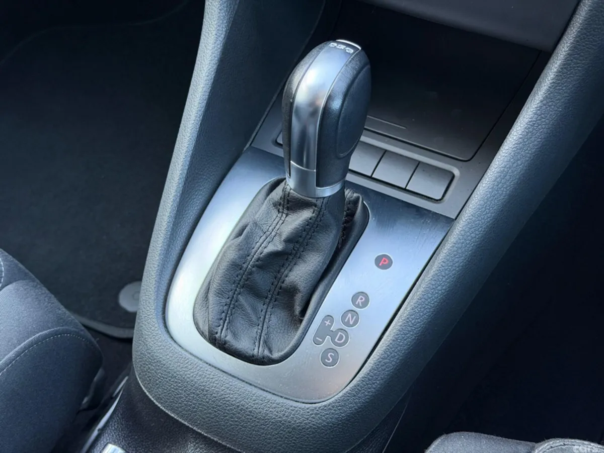 Volkswagen Golf Hatchback, Petrol, 2011, Black